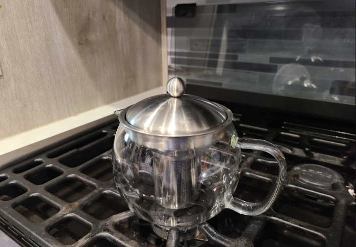 willow and everett glass kettle