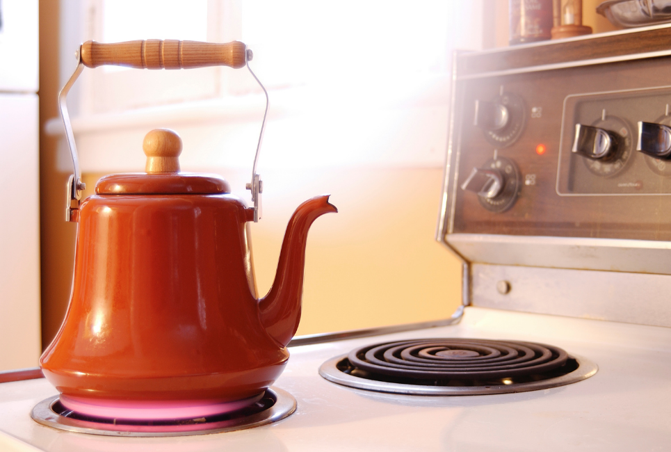 Retro and Vintage Tea Kettles Guide